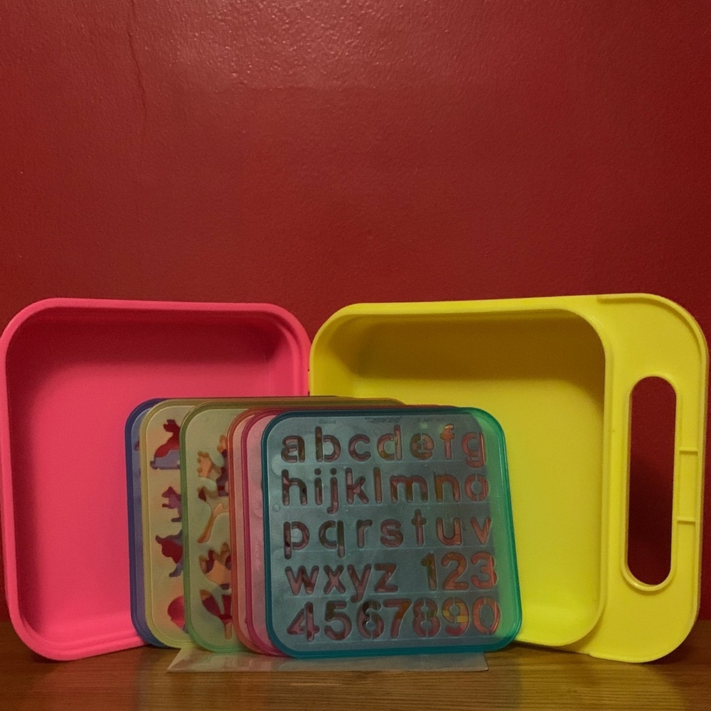 Tupperware Tuppertoys Stencil case